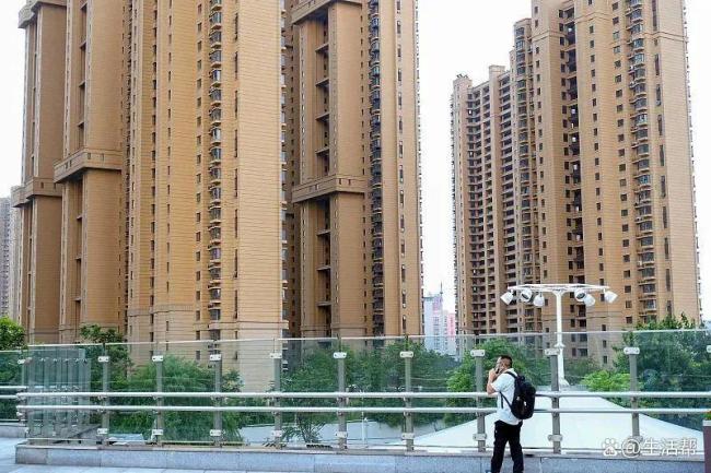 为了卖房当中介房子仍没卖出